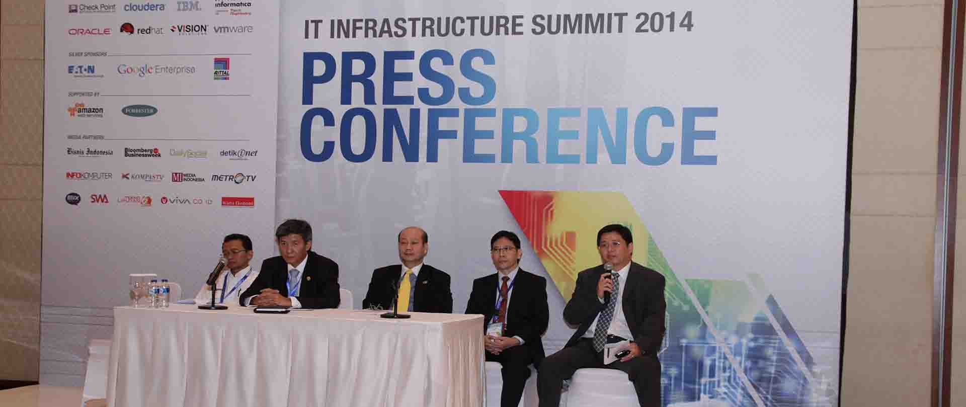 1632278983icio_awards_2014_pressconjpg.jpg